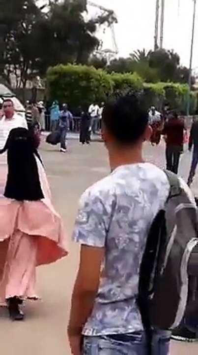 الوقفة الإحتجاجية التضامنية مع مول الشكارة أمام محكمة عين السبع التي حضرها مجموعة من الأحرار