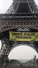 Greenpeace Unfurls 'Resist' Banner From Eiffel Tower Ahead of Election