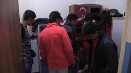 Futbolcu Olma Hayali"Yle Köyden Yeşil Sahalara Indiler (1)