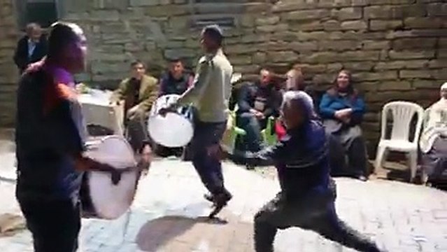 Muhteşem Köroğlu Oyunu Sandelye İle Güreş