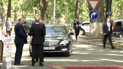 Başbakan Yıldırım, Moldova'da Resmi Törenle Karşılandı