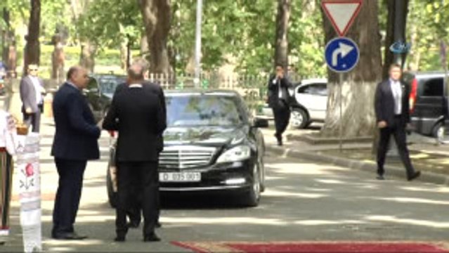 Başbakan Yıldırım, Moldova'da Resmi Törenle Karşılandı