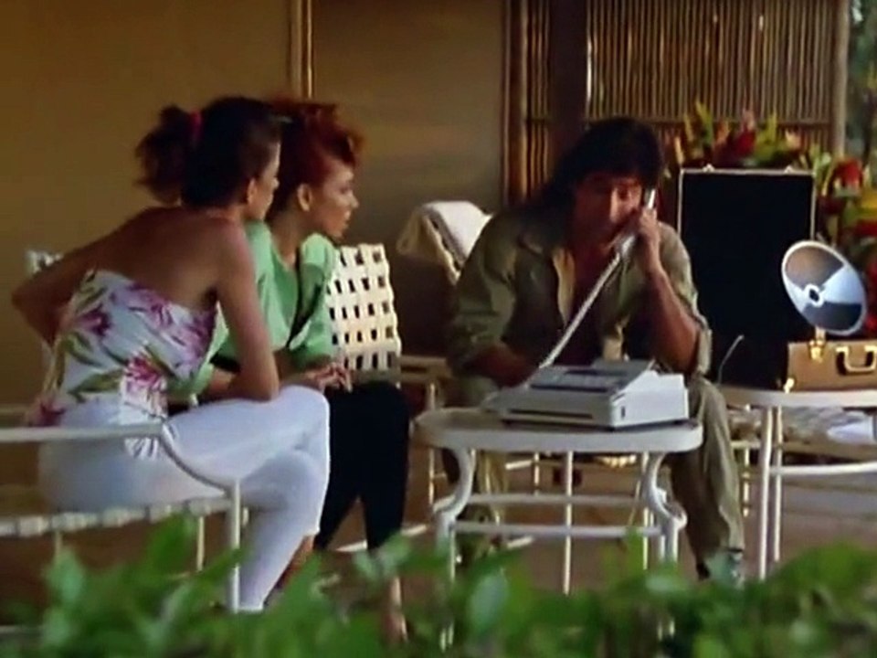 Savage Beach (1989) 2/2