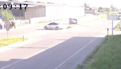 Kalaşnikoflu Saldırı Kamerada