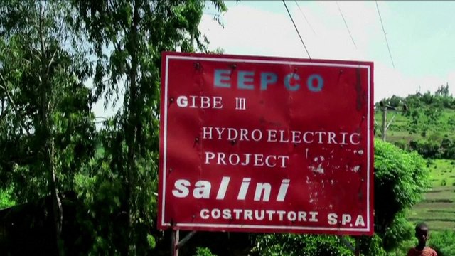 Filets, camouflage et AK-47: les pêcheurs oubliés du Turkana