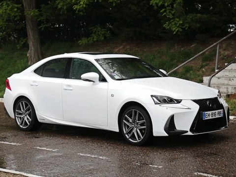 Essai Lexus IS 300h F-Sport Executive 2017
