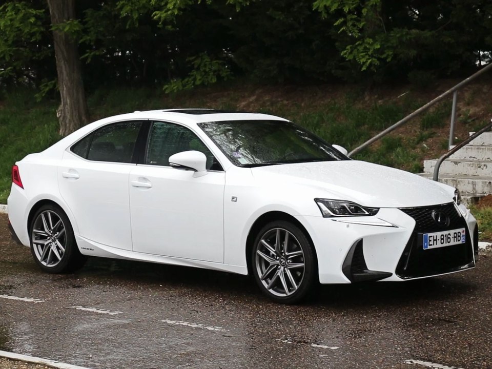 Essai Lexus IS 300h F-Sport Executive 2017