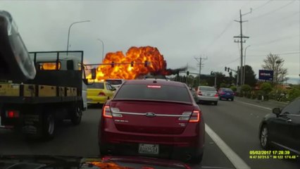 Accident d'un avion sur l'autoroute !!