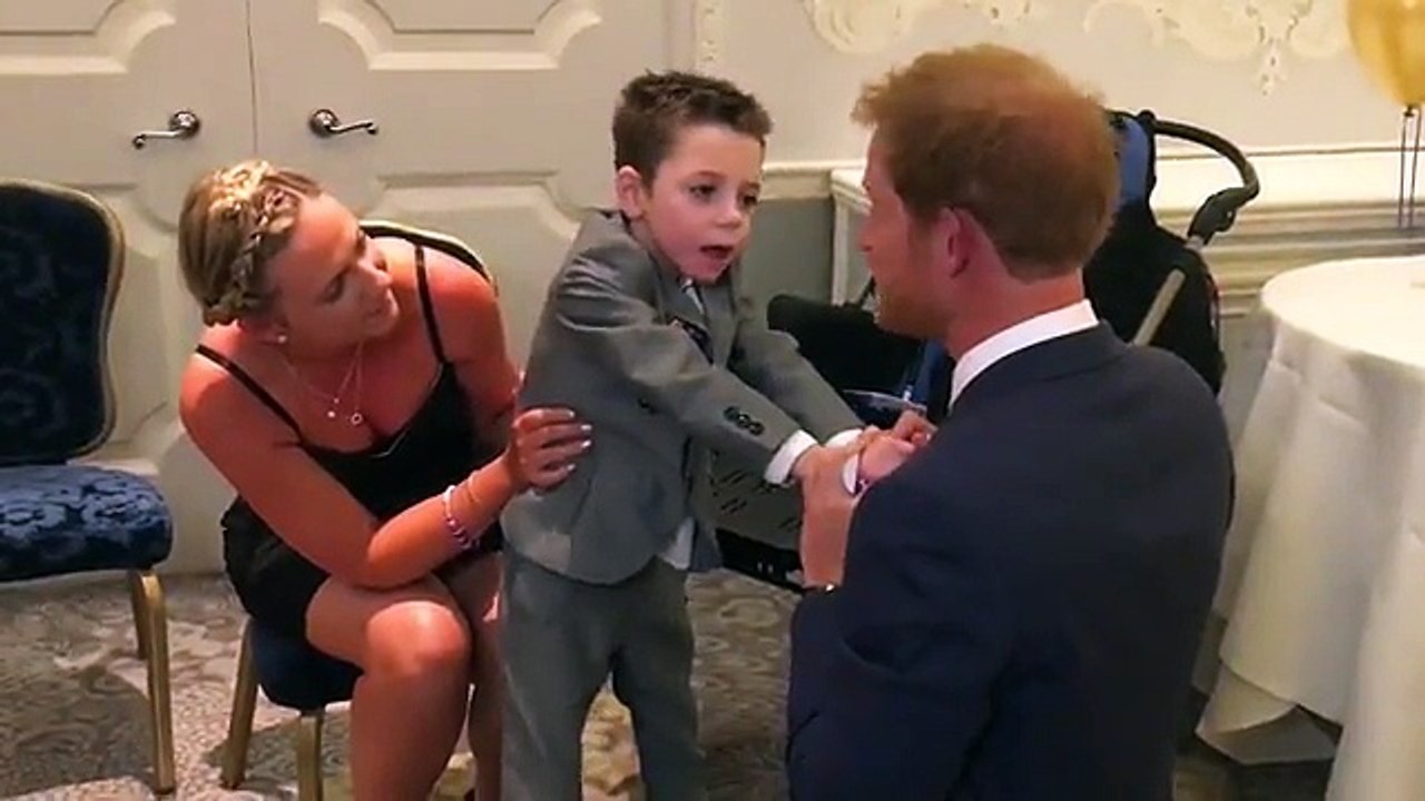 Prince is reunited with terminally-ill six-year-old in emotional surprise visit to see him at Great Ormond Street Hsptl