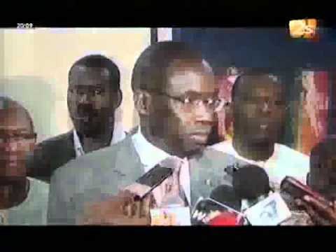 Le Ministre de l'éducation réafirme l'engagement du gouvernement de trouver une solution à la crise scolaire Jt français du 19 avril 2012