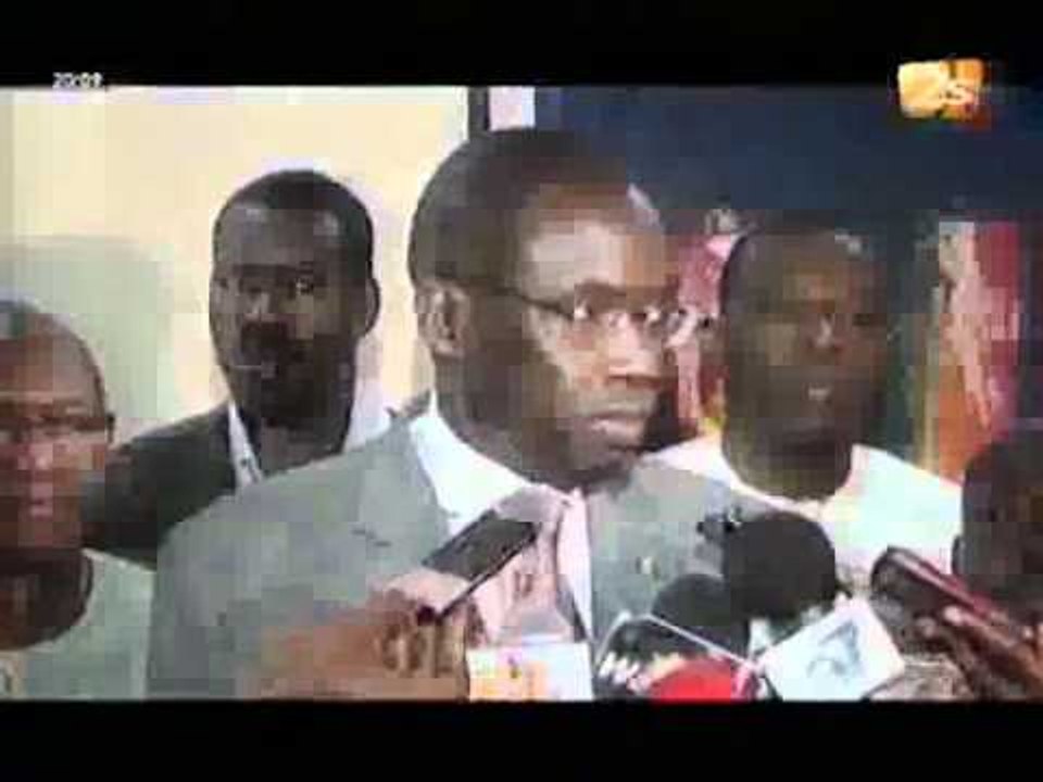 Le Ministre de l'éducation réafirme l'engagement du gouvernement de trouver une solution à la crise scolaire   Jt français du 19 avril 2012