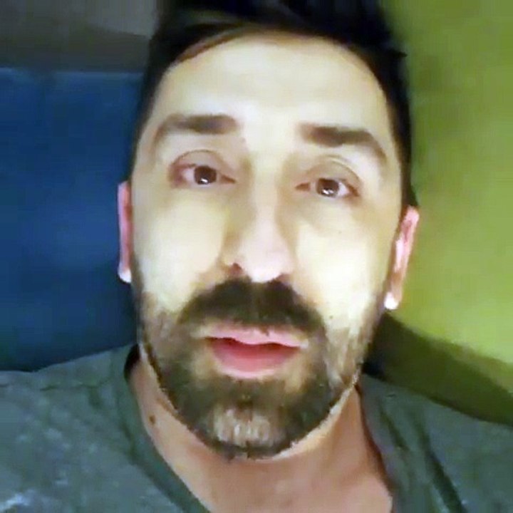 NEMA DALJE! Ognjen Amidžić snimio klip SA ŠAKOM U KREVETU! (VIDEO)