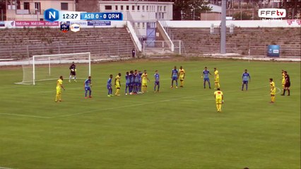 Belle envolée de Novaes qui sort ce ballon d'une belle claquette