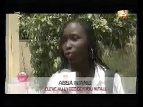 Les éléves des lycées décretent une année blanche - JT français du 17 avril 2012