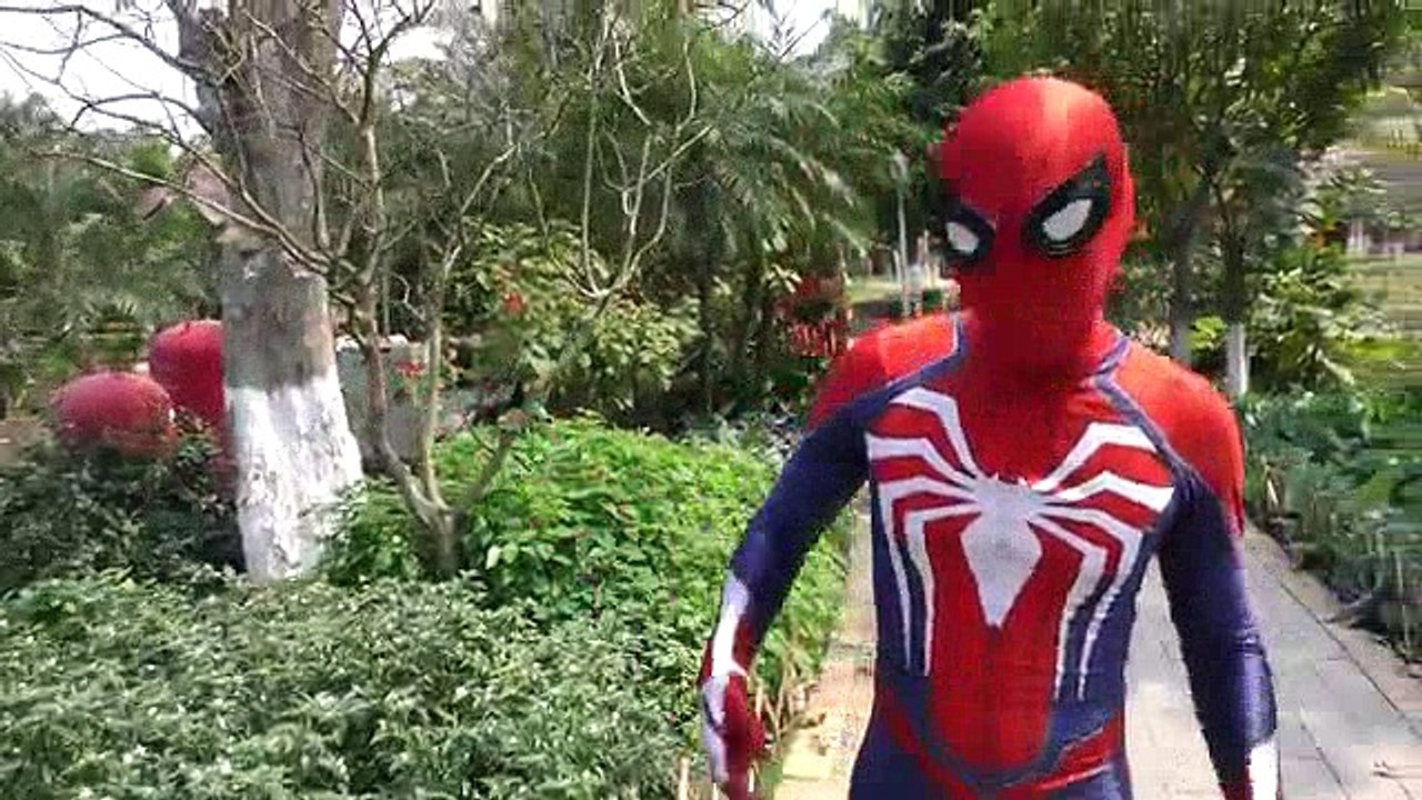 (3)_Joker Push spiderman fall Into Lake Giant Crab Attacks!!! Superheroes Venom Children Action Movies