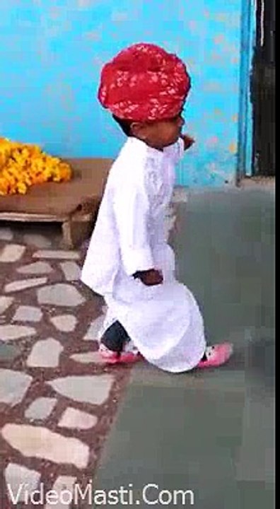 Funny Rajasthani Baby Ka Shot Wala Dance(wapking.fm)