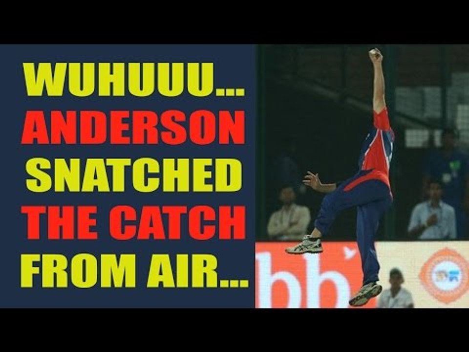 IPL 10: DD vs GL; Corey Anderson takes stunning catch to dismiss Dinesh Karthik | Oneindia News