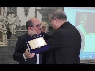 Premio "Napoli Città di Pace" al procuratore Cafiero De Raho (05.05.17)