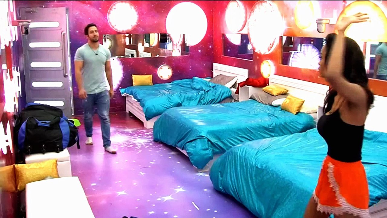 Ika & Demetres after Ika's blowup with Kevin 5/5