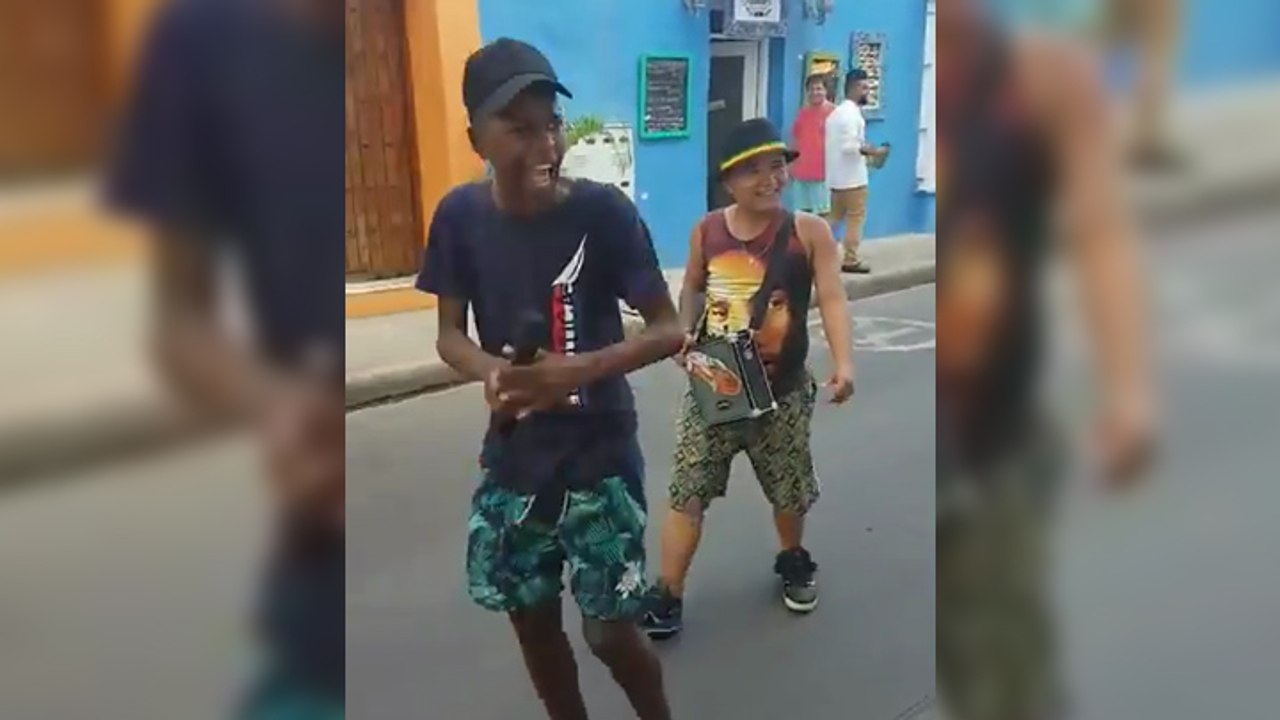 Ils font du rap en pleine rue