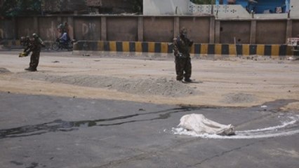 Al menos 85 niños hospitalizados por fuga de gas cerca de un colegio en Delhi