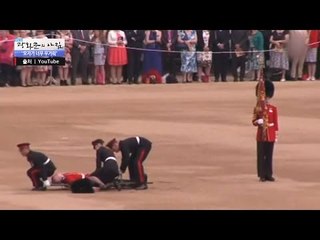 여왕 앞에서 쓰러진 근위병! [광화문의 아침] 254회 20160616