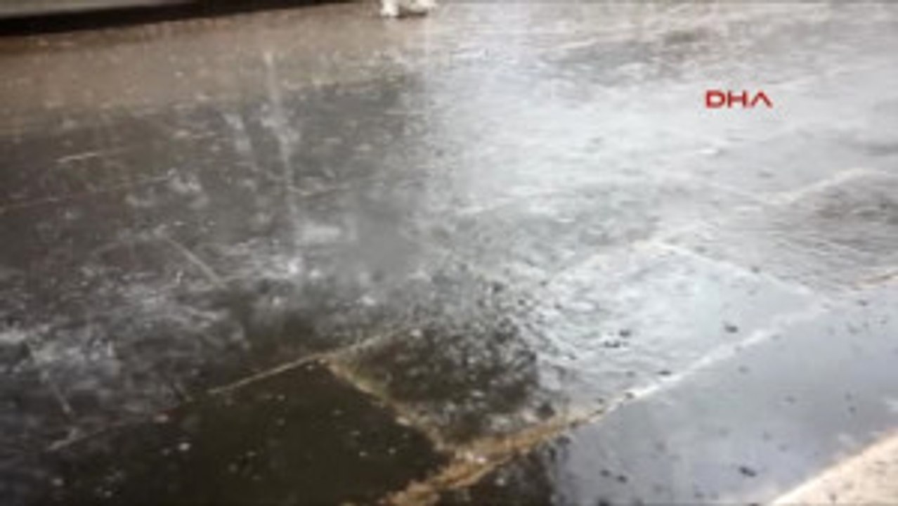Ağrı'ya Dolu Yağdı