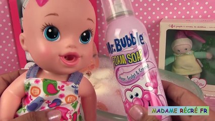 Poupée Corolle Mon Premier Bébé bain avec Baby Alive et le savon Bubble Foam Soap