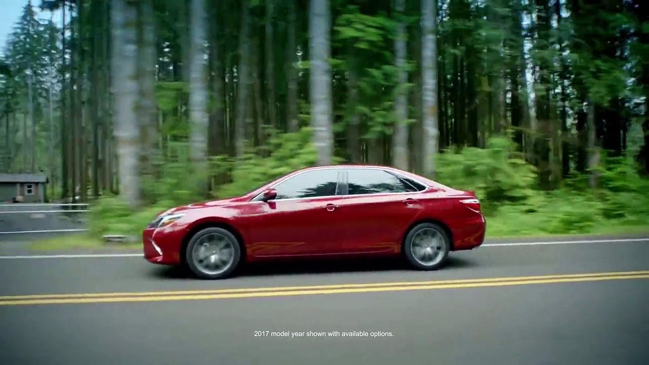 2017 Nissan Altima Vs. 2017 Toyota Camry - London, ON