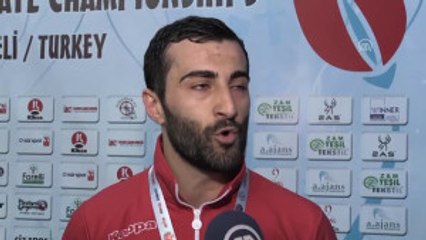 Milli Karateciler Aktaş ve Yakan'dan Altın Madalya