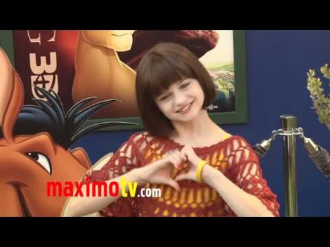 Joey King - The Dark Knight Rises at The Lion King 3D Premiere