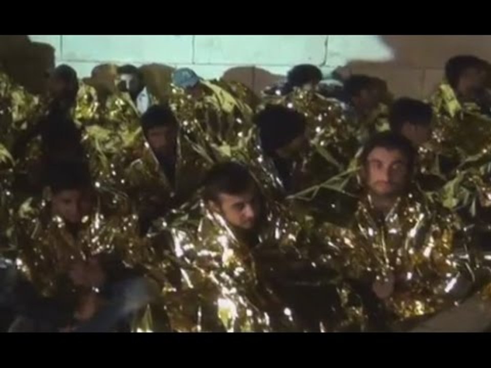 San Foca (LE) - Soccorsa barca a vela con 73 migranti al largo del Salento (06.05.17)