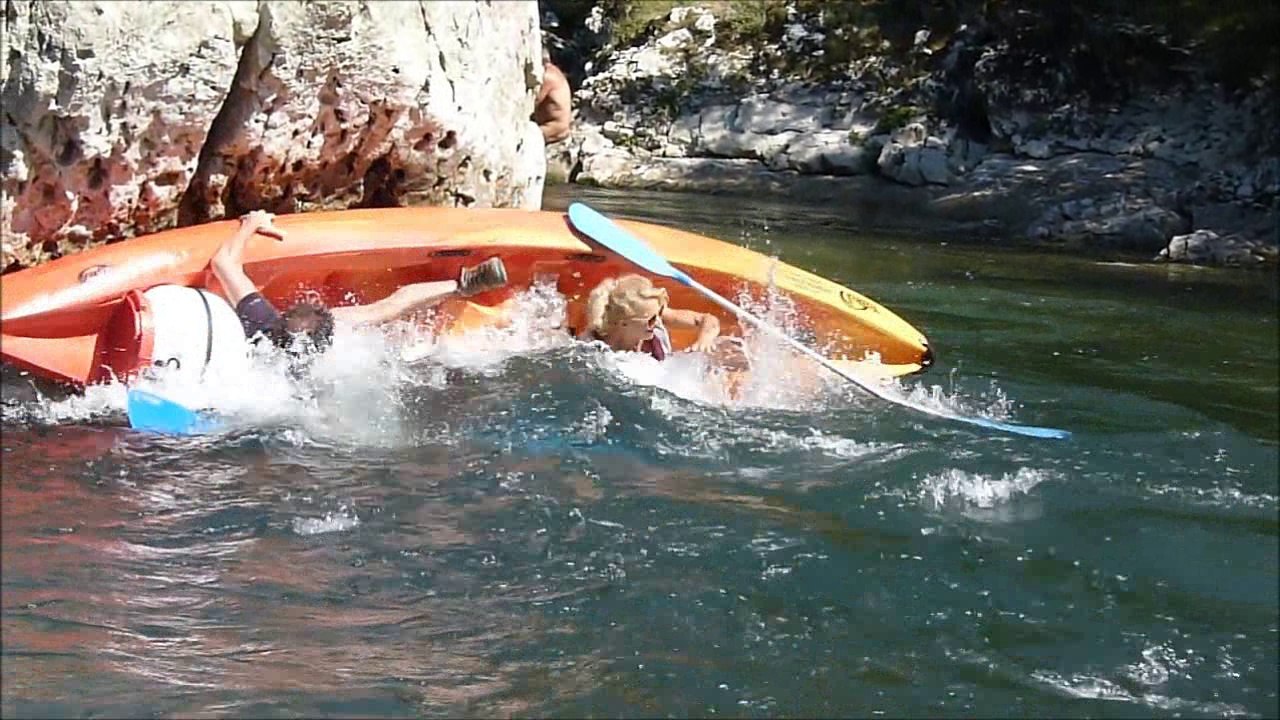 CRASH DE CANOE DANS LES GORGES DE L'ARDECHE