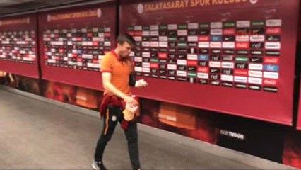 Galatasaraylı Futbolcuların Maç Sonu Görüntüleri