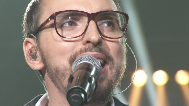 Christophe Willem chante Jacques à dit avec les 2000 choristes
