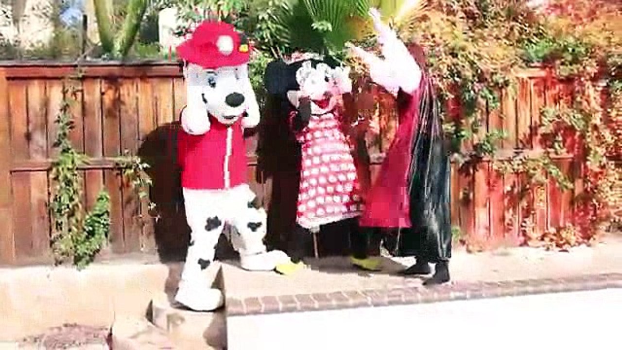 (2) Dracula Turns Frozen Elsa Into a Vampire! w  Minnie Mouse, Spiderman, Spidergirl & Marshall IRL