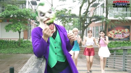 Frozen Elsa Anna Cat woman Funny Prank Spiderman Superman Joker Vampire Funny Superhero In Real Life