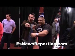 Oscar Dela Hoya always showing love to people - EsNews Boxing