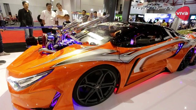 Kupu-kupu Malam Ramaikan IIMS 2017