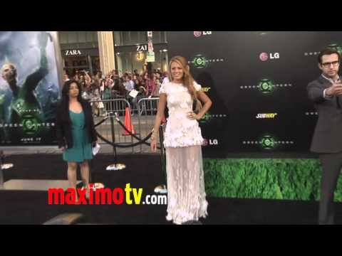 Gossip Girl Blake Lively Gorgeous at GREEN LANTERN Premiere