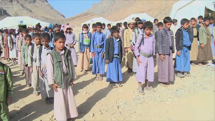 هذا الصباح-متطوعون ينشئون مدرسة لأطفال النازحين شرق صنعاء