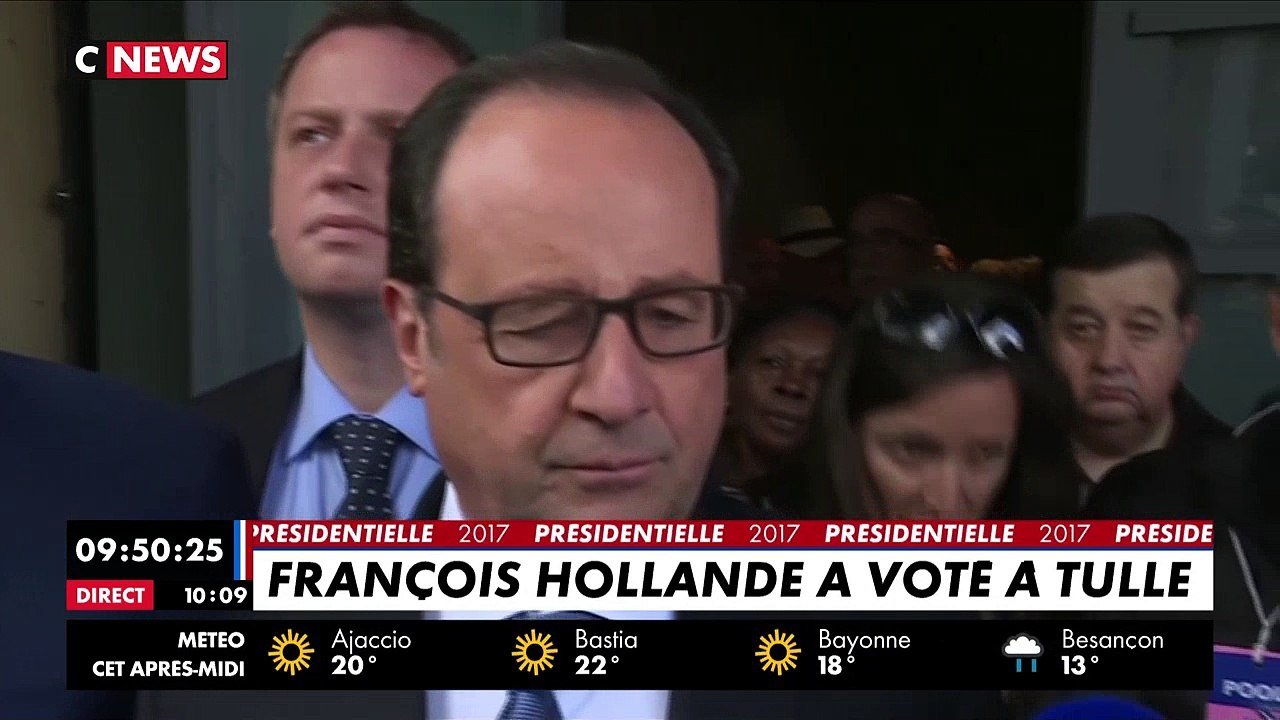 François Hollande s'exprime après son vote à Tulle