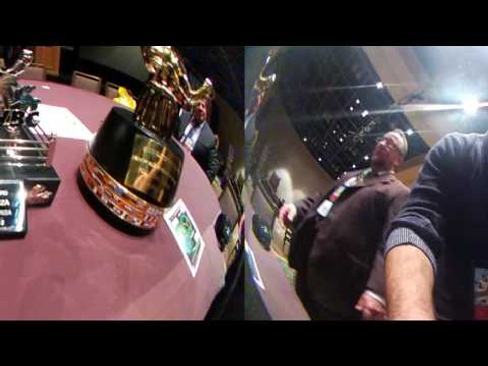 seckbach shows boxing champ deontay wilder how to watch 360° video on phone EsNews Boxing
