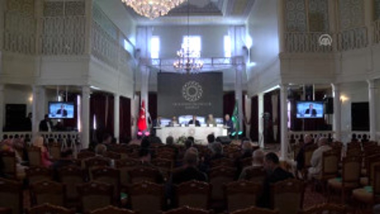 Mukaddes Emanetler Işığında" Sempozyumu ve Sergisi