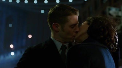 Watch ( SO3~EO17 ) Gotham Season 3 Episode 17 : Fallen City: The Outsiders Full Series Streaming,