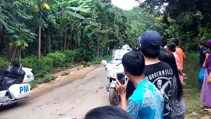 Pengawalan presiden Jokowi saat meninjau proyek tol