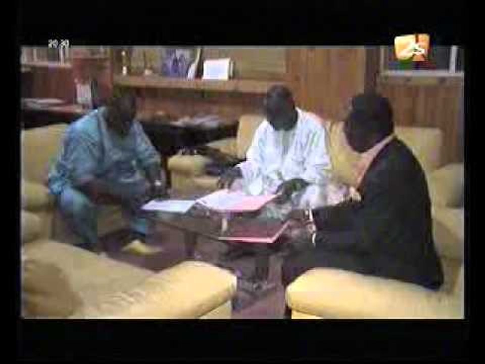 Gris bordeaux a signé le contrat  Modou Lo  Vs Gris Bordeaux  jt du 23 mars 2012.