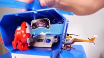 SUPER WINGS Jett vs Donnie toy airplanes! Airport  toys in Kid's Videos