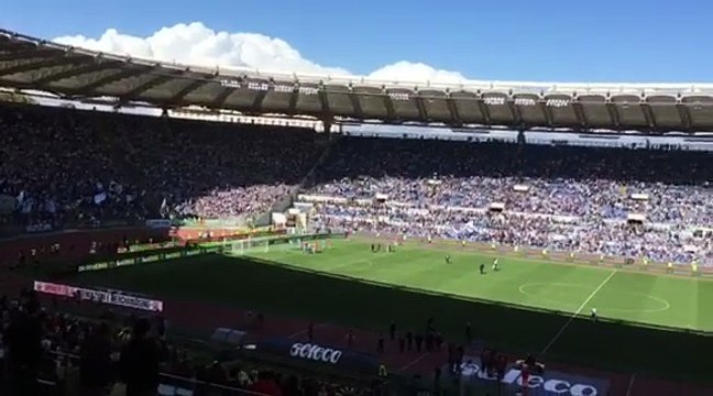 LA LAZIO FA 7 GOL E VA SOTTO LA CURVA!