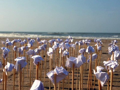 Papiers froissés, Installation.